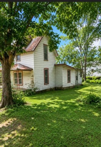 302 Water St, Petersburg, TN 37144