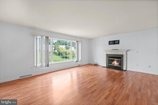 336 SPRINGBROOK DR, Palmyra, PA 17078