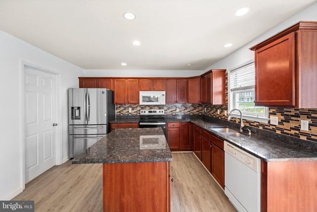 336 SPRINGBROOK DR, Palmyra, PA 17078