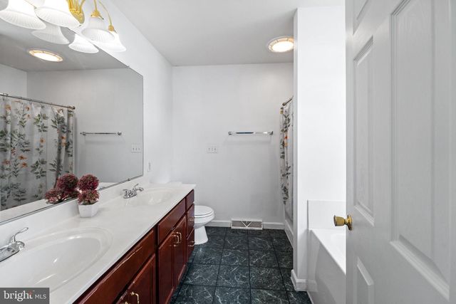 336 SPRINGBROOK DR, Palmyra, PA 17078