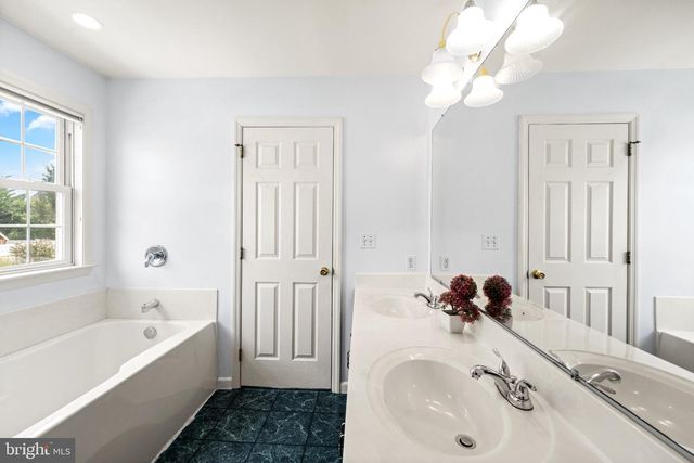 336 SPRINGBROOK DR, Palmyra, PA 17078