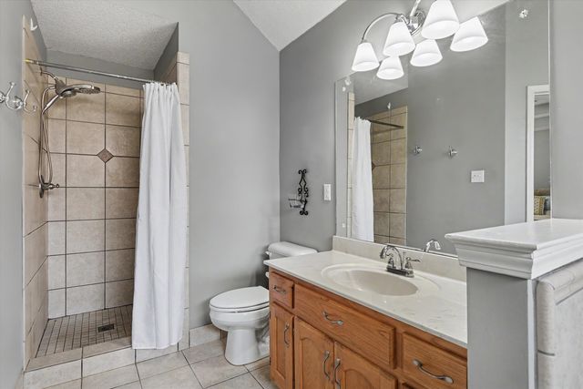 7228 SHADY OAKS DR, Bartlett, TN 38133