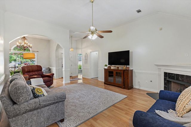 7228 SHADY OAKS DR, Bartlett, TN 38133