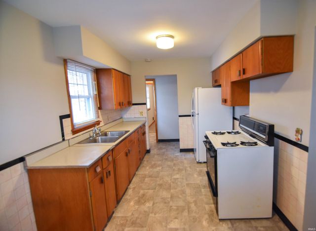 4613 Pollack Avenue, Evansville, IN 47714