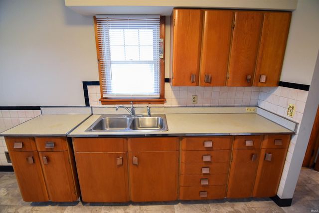 4613 Pollack Avenue, Evansville, IN 47714