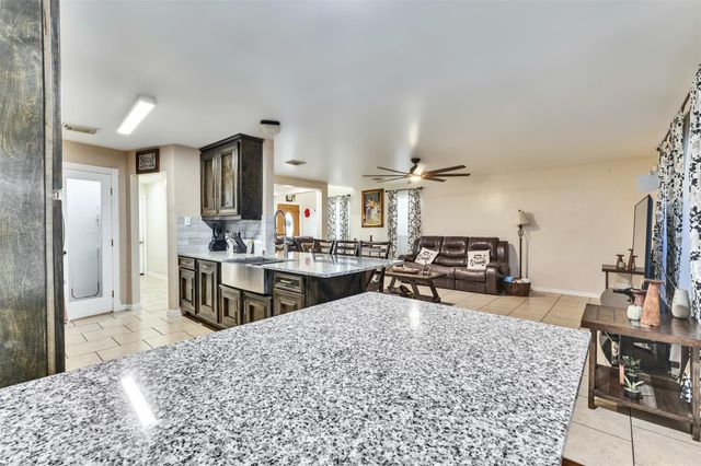 10623 Gulf Valley Street, Houston, TX 77075