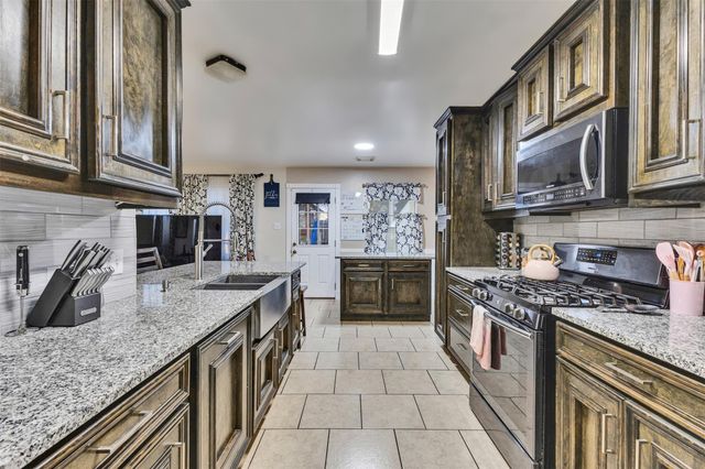 10623 Gulf Valley Street, Houston, TX 77075