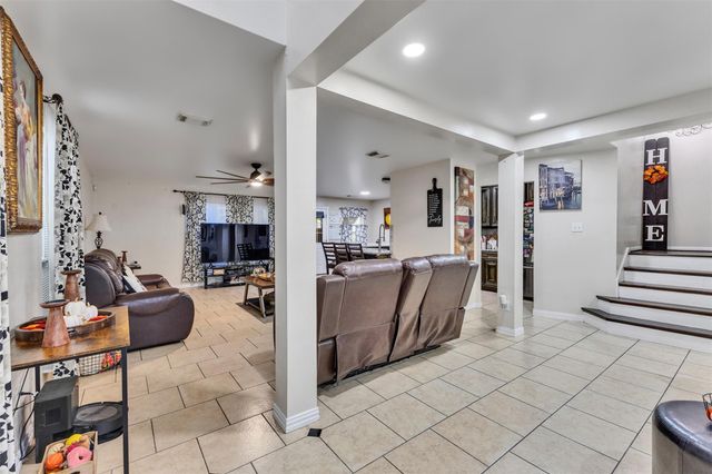 10623 Gulf Valley Street, Houston, TX 77075