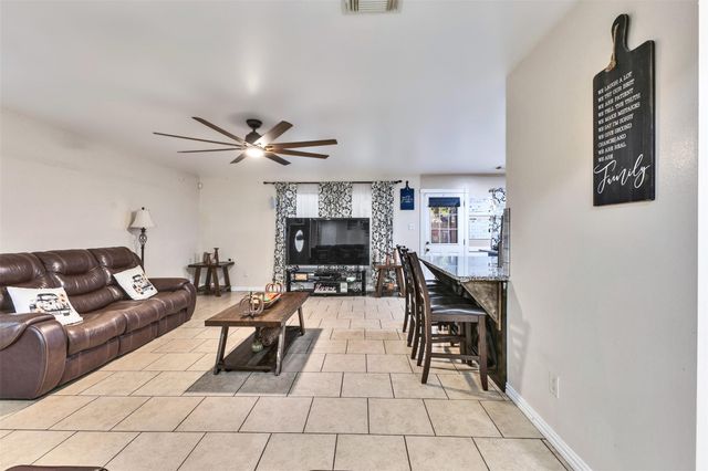 10623 Gulf Valley Street, Houston, TX 77075
