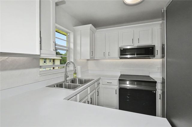 23 Vista Gardens Trail 201, Vero Beach, FL 32962
