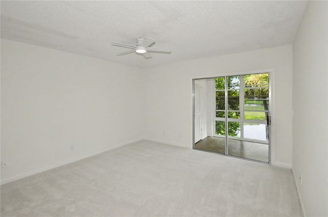 23 Vista Gardens Trail 201, Vero Beach, FL 32962
