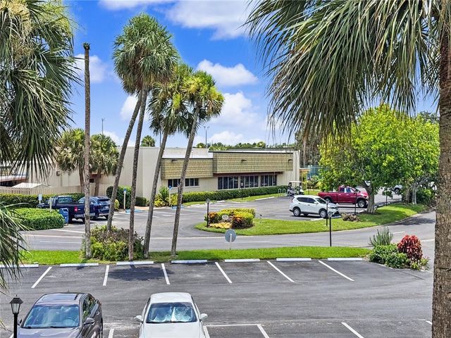 23 Vista Gardens Trail 201, Vero Beach, FL 32962