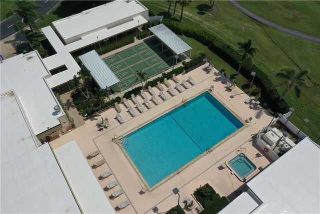23 Vista Gardens Trail 201, Vero Beach, FL 32962