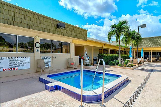 23 Vista Gardens Trail 201, Vero Beach, FL 32962