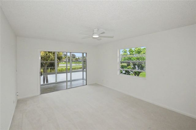 23 Vista Gardens Trail 201, Vero Beach, FL 32962