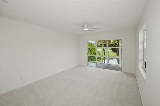 23 Vista Gardens Trail 201, Vero Beach, FL 32962