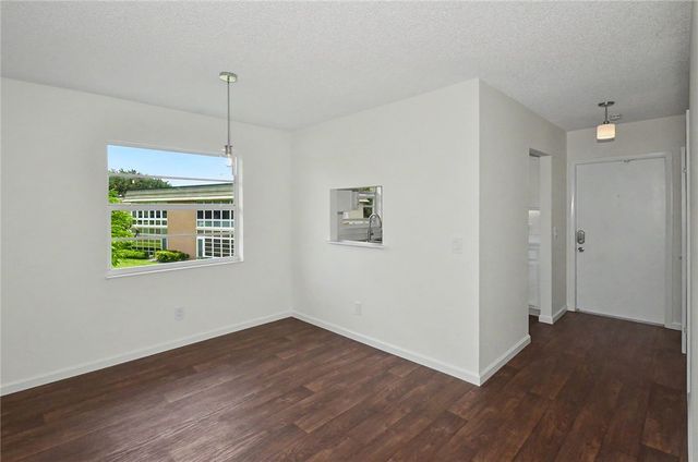 23 Vista Gardens Trail 201, Vero Beach, FL 32962