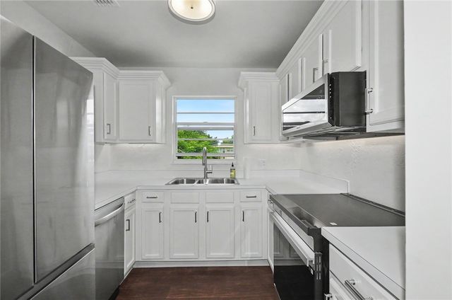 23 Vista Gardens Trail 201, Vero Beach, FL 32962