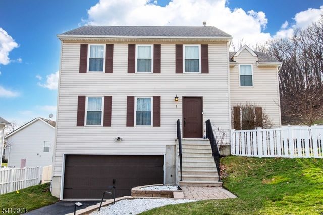 7 Jessica Ln, Dover Town, NJ 07801