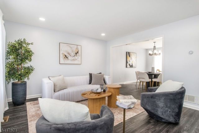 7 Jessica Ln, Dover Town, NJ 07801