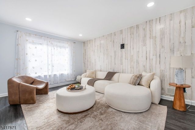 7 Jessica Ln, Dover Town, NJ 07801