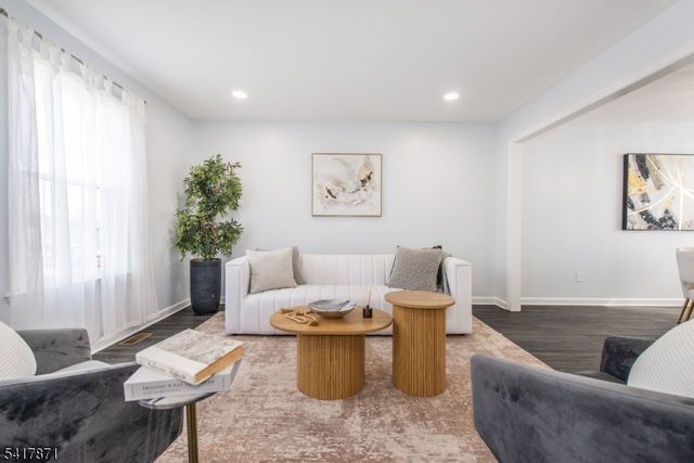 7 Jessica Ln, Dover Town, NJ 07801