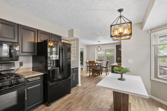 11655 E Eastmeadow Court, Pickerington, OH 43147
