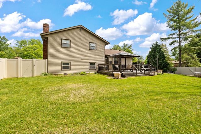 11655 E Eastmeadow Court, Pickerington, OH 43147