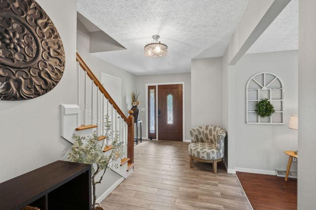 11655 E Eastmeadow Court, Pickerington, OH 43147