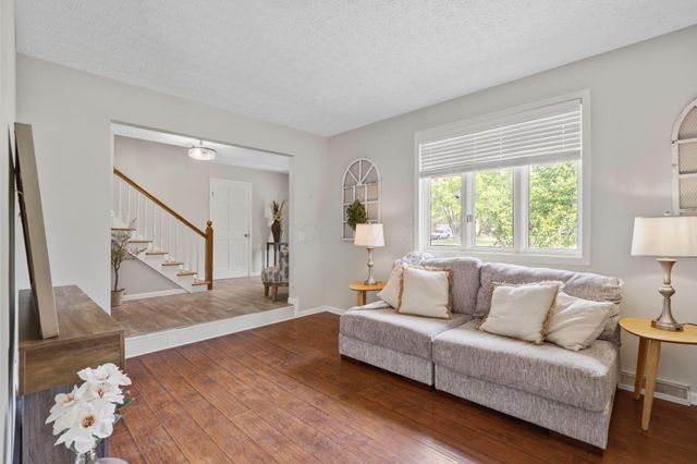 11655 E Eastmeadow Court, Pickerington, OH 43147