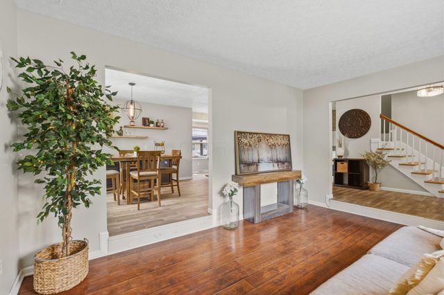 11655 E Eastmeadow Court, Pickerington, OH 43147