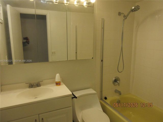 1230 NE 139th St 309, North Miami, FL 33161