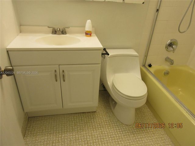 1230 NE 139th St 309, North Miami, FL 33161