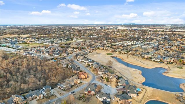 6803 Shadow Valley Road, Rogers, AR 72758