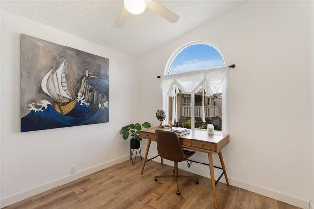 1099 38th Avenue 20, Santa Cruz, CA 95062