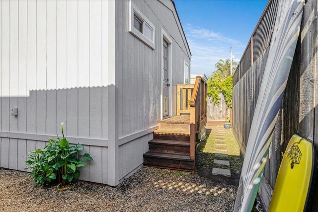 1099 38th Avenue 20, Santa Cruz, CA 95062