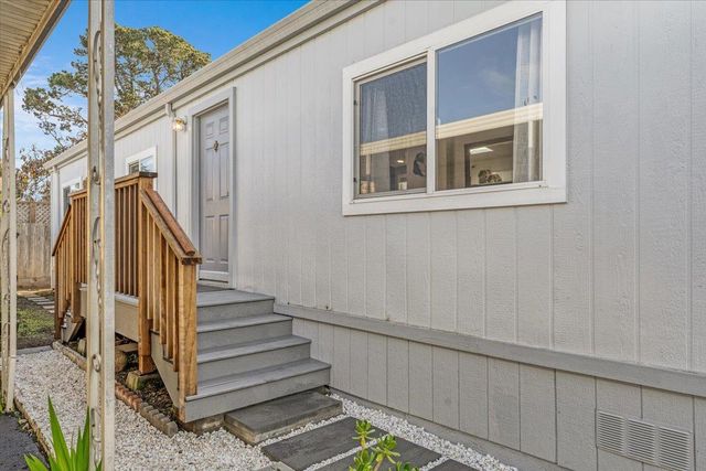 1099 38th Avenue 20, Santa Cruz, CA 95062