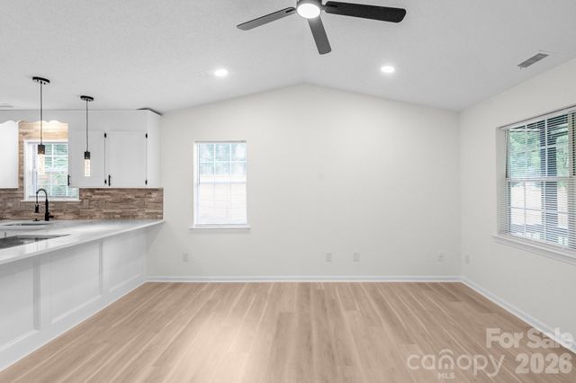 8425 Lochinvar Drive, Charlotte, NC 28227
