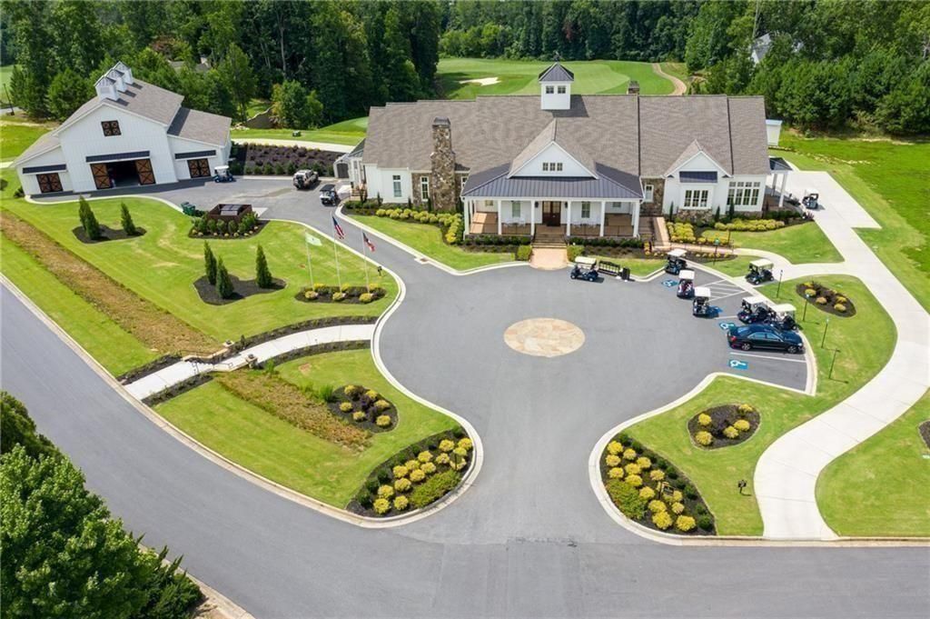Image 41 of property listing at 227 Traditions Drive, Alpharetta, GA 30004
