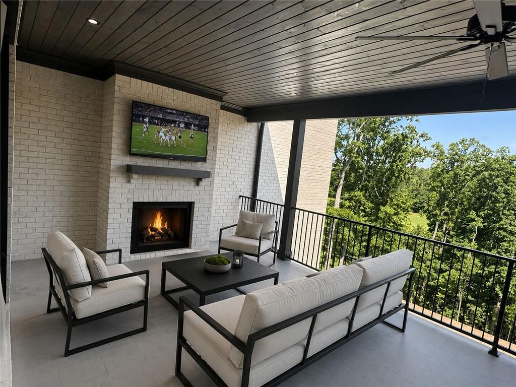 Image 7 of property listing at 227 Traditions Drive, Alpharetta, GA 30004