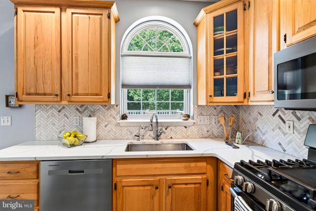 2200 CLAYMONT DR, Quakertown, PA 18951