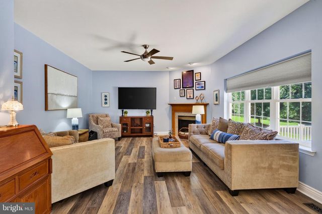 2200 CLAYMONT DR, Quakertown, PA 18951
