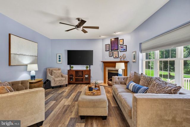 2200 CLAYMONT DR, Quakertown, PA 18951