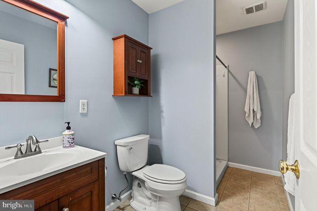 2200 CLAYMONT DR, Quakertown, PA 18951