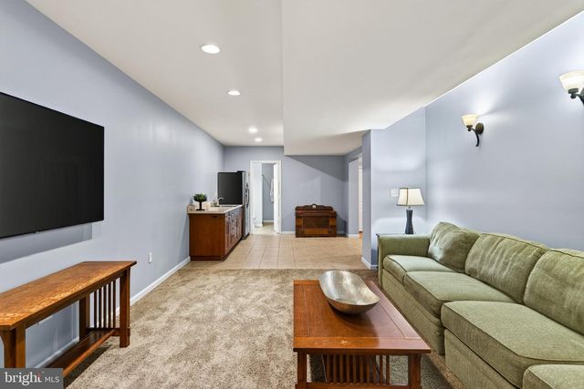 2200 CLAYMONT DR, Quakertown, PA 18951