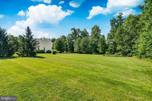 2200 CLAYMONT DR, Quakertown, PA 18951