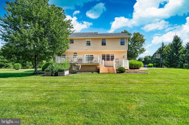 2200 CLAYMONT DR, Quakertown, PA 18951
