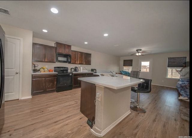 5711 Espada Cliff, San Antonio, TX 78222