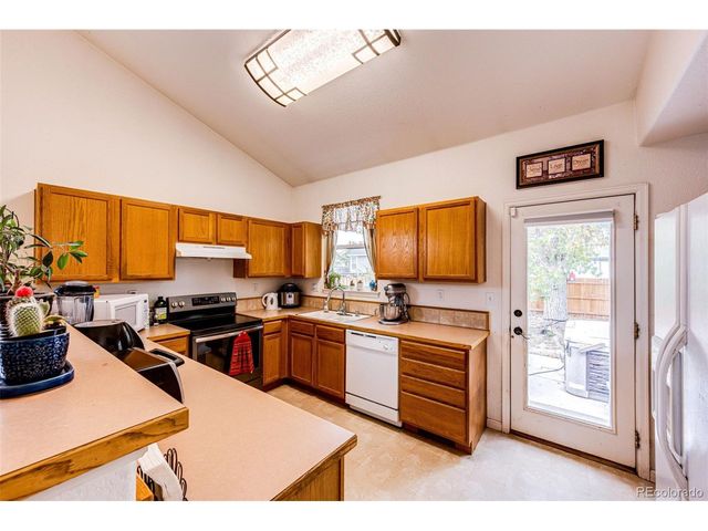 2023 Asoka St, Strasburg, CO 80136
