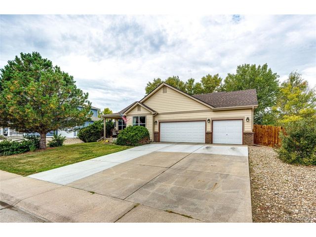 2023 Asoka St, Strasburg, CO 80136